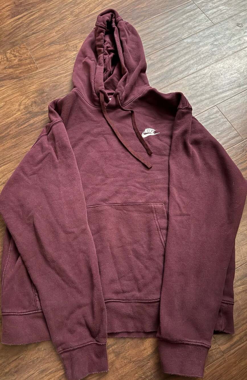 Nike Sportswear Club Fleece Pullover Hoodie Maroon Size Medium